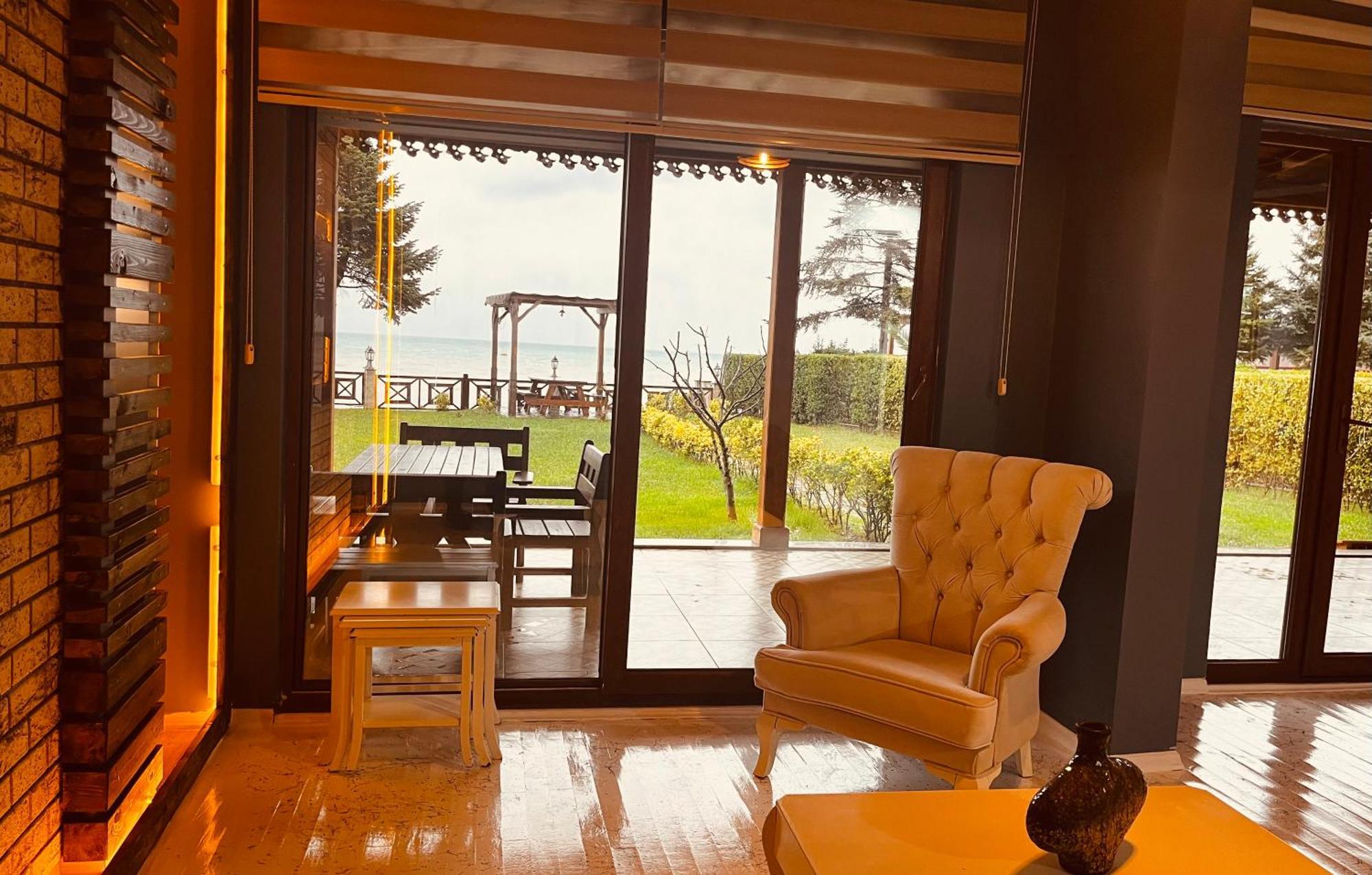 Lifoz Holiday Resort ทรับซอน ภายนอก รูปภาพ